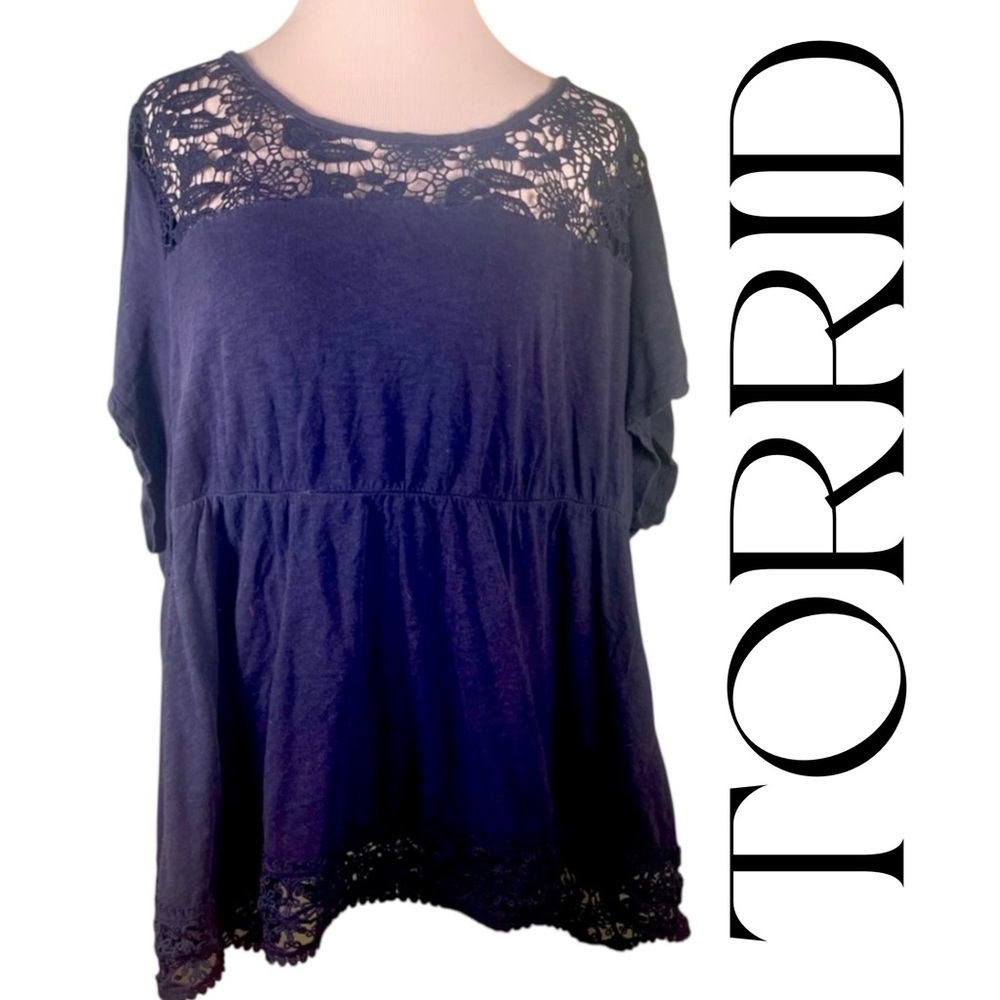 Torrid 5 navy blue blouse